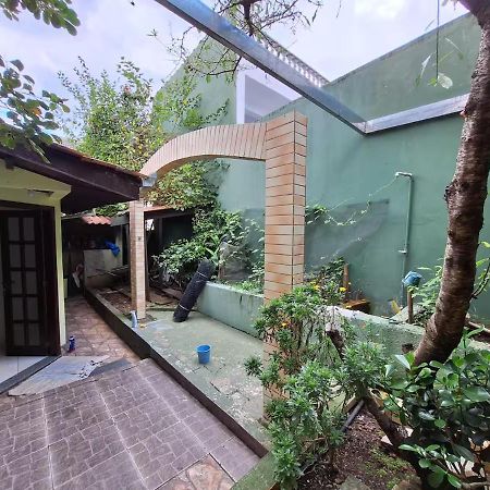 Casa Aconchegante Em Curitiba Hotel Exterior photo